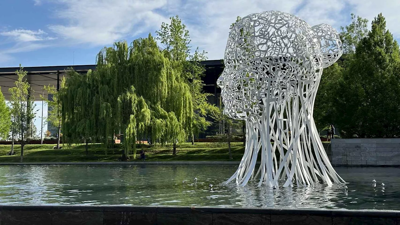 'Iris', la nueva escultura de Jaume Plensa en Madrid que celebra el centenario de Telefónica