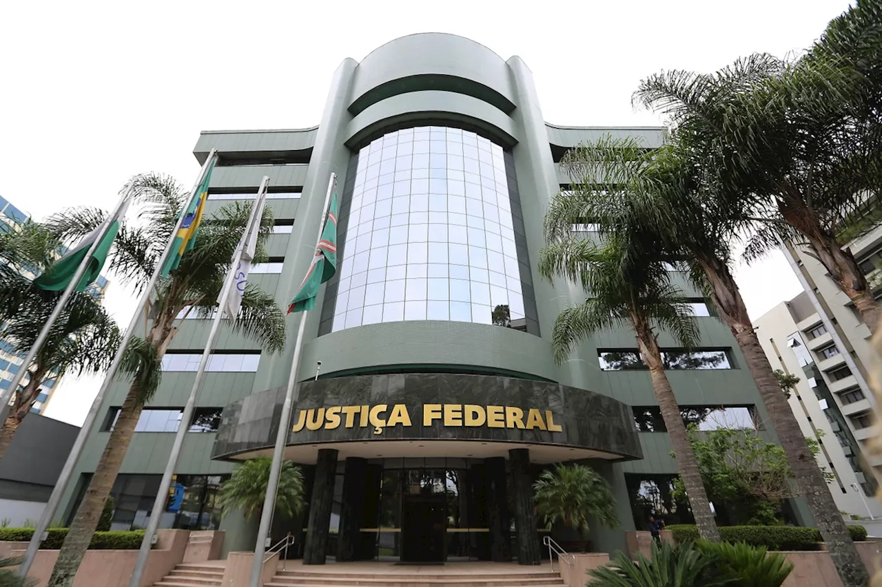 Corregedor nacional de Justiça afasta juízes da Lava Jato por violações