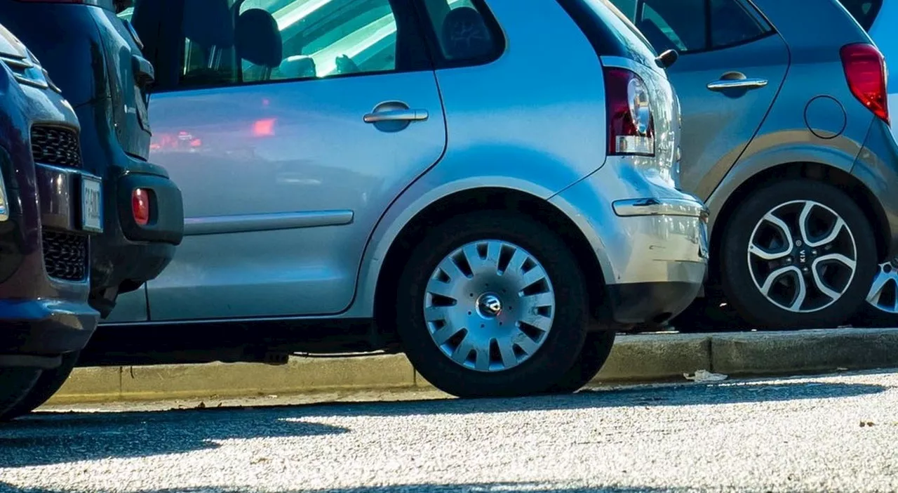 Perugia, assalti alle borchie delle auto nel parcheggio dell'ospedale