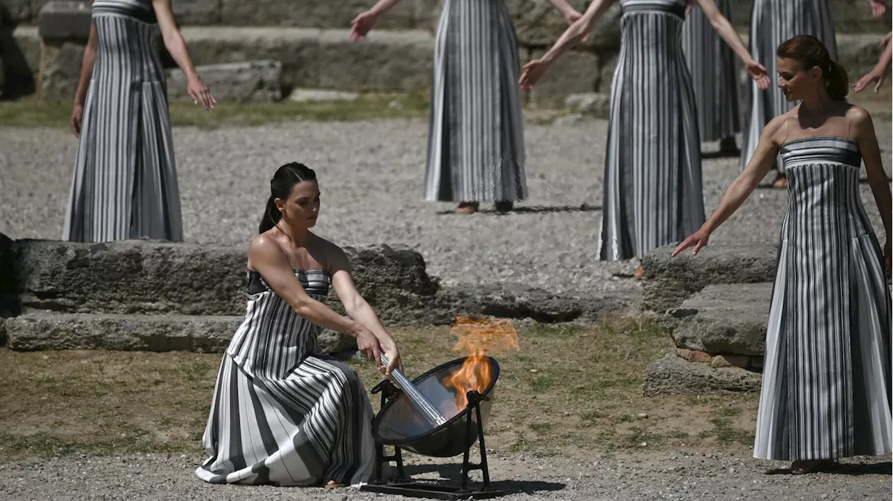 JO de Paris : Nikos Aliagas présentera la cérémonie de l’allumage de la flamme olympique en Grèce