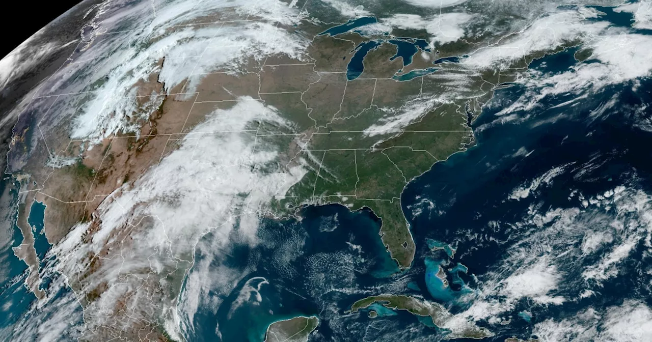 Strong storms forecast to bring rain, hail and tornadoes to the Plains and into the Midwest