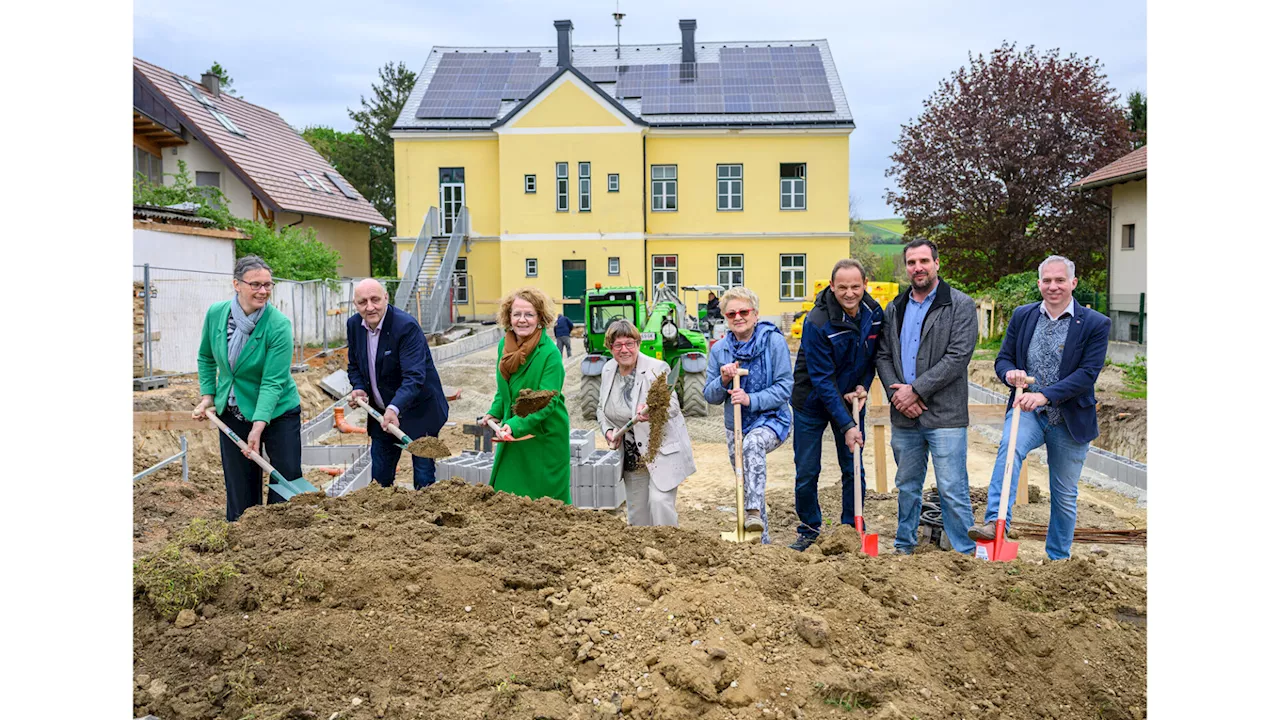 Abstetten: Spatenstich für Kindergartenzubau