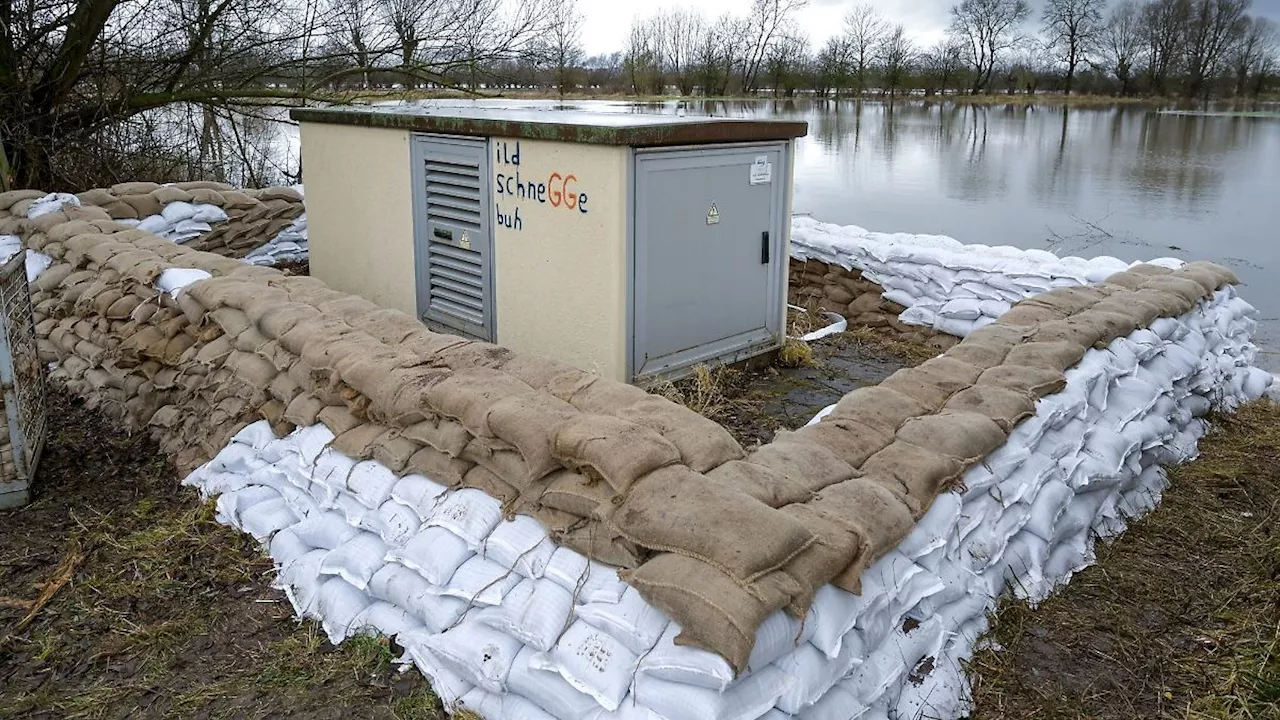 Sachsen-Anhalt: Nach Hochwasser: Mansfeld-Südharz will Sandsäcke entsorgen