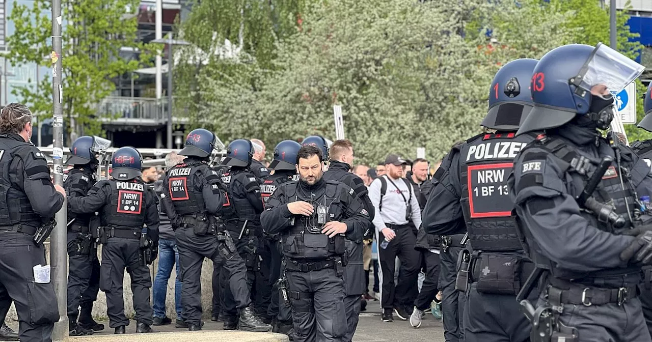 Polizei-Einsatz in Bielefeld: Schlägerei zwischen DSC Arminia und RW Essen-Fans