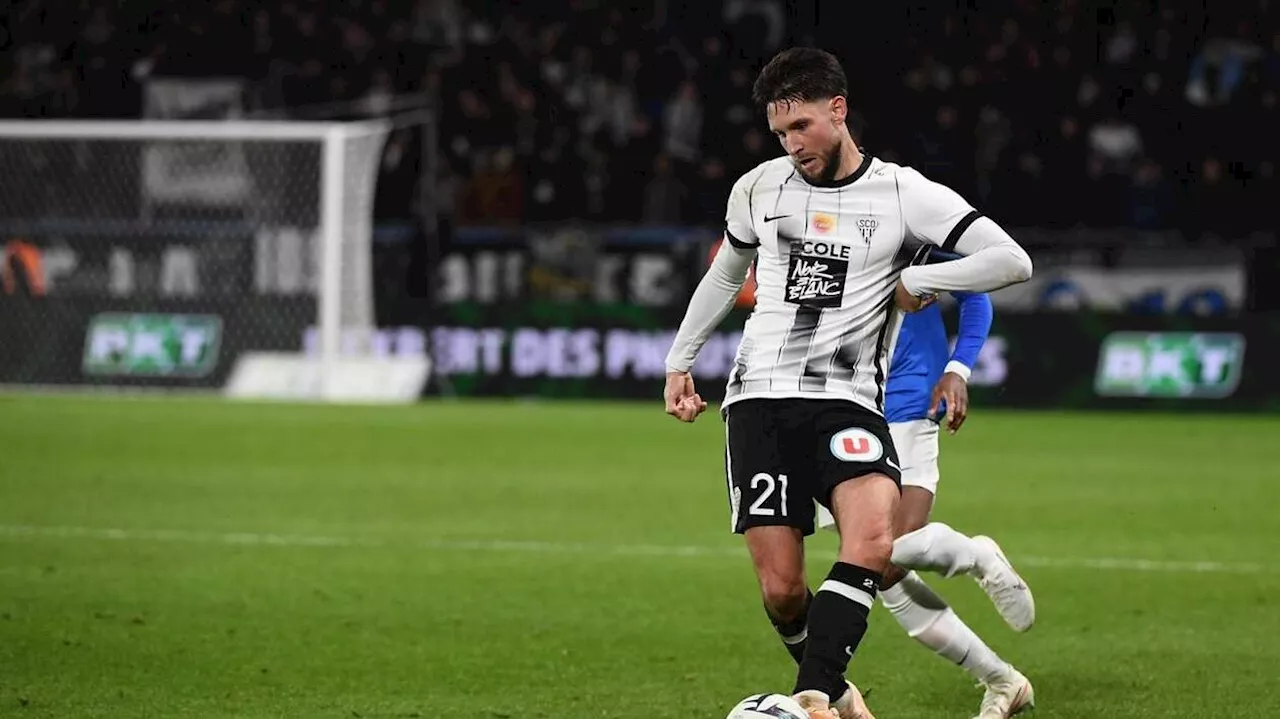 Un défenseur ivoirien impressionne lors du match