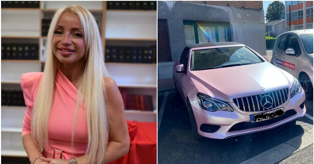 Voiture, tenues et affiches électorales roses: Sandra Narcisi, alias «Barbi», est candidate-bourgmestre à