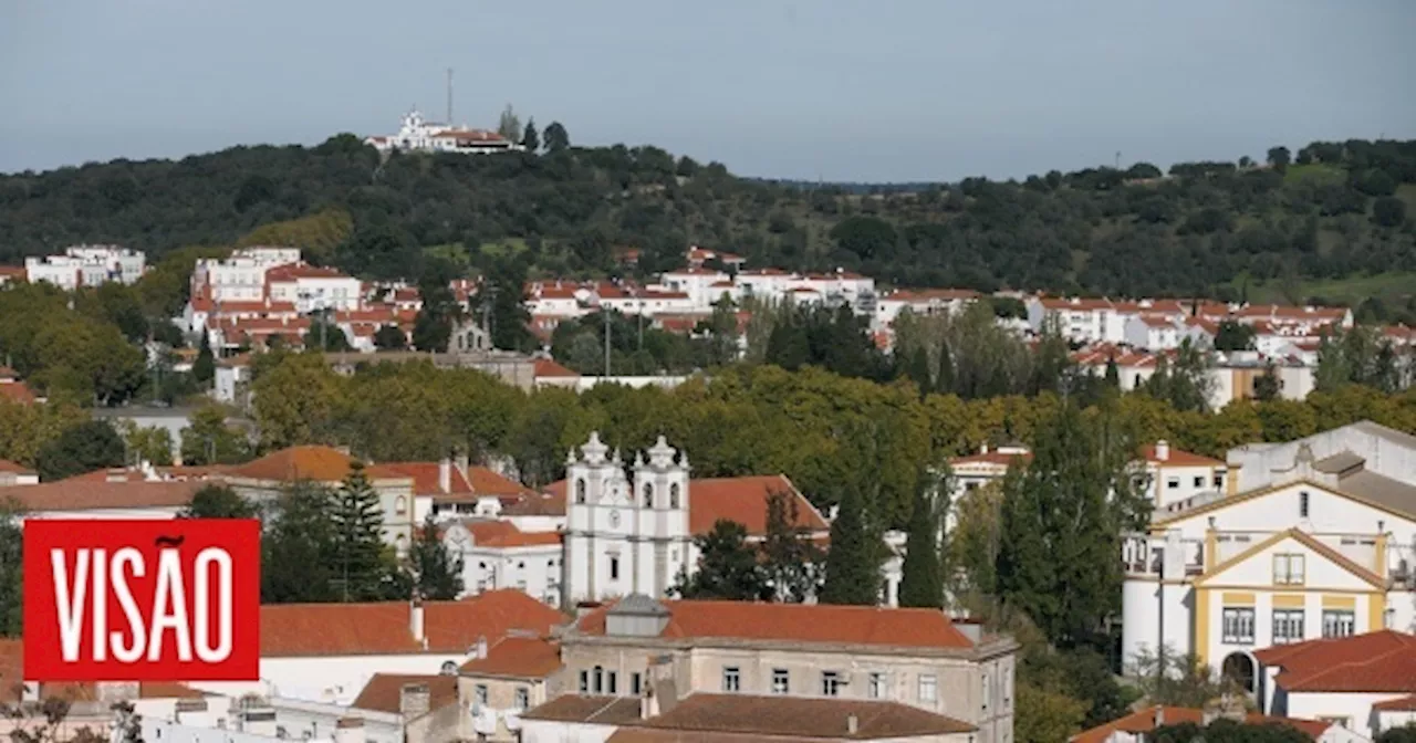 25 Abril: Festival em Montemor-o-Novo com contos, música e teatro em maio