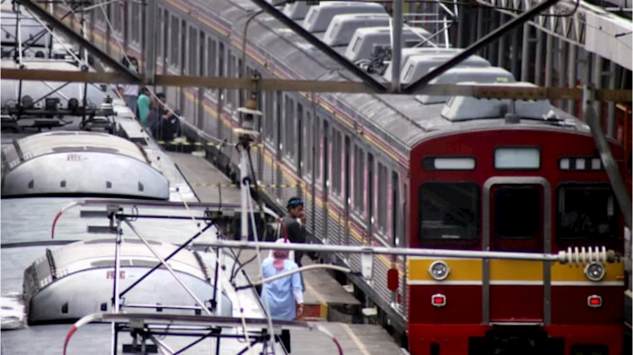 900 Ribu Penumpang Diprediksi Padati KRL Jabodetabek pada Hari Kerja Pertama Usai Libur Lebaran