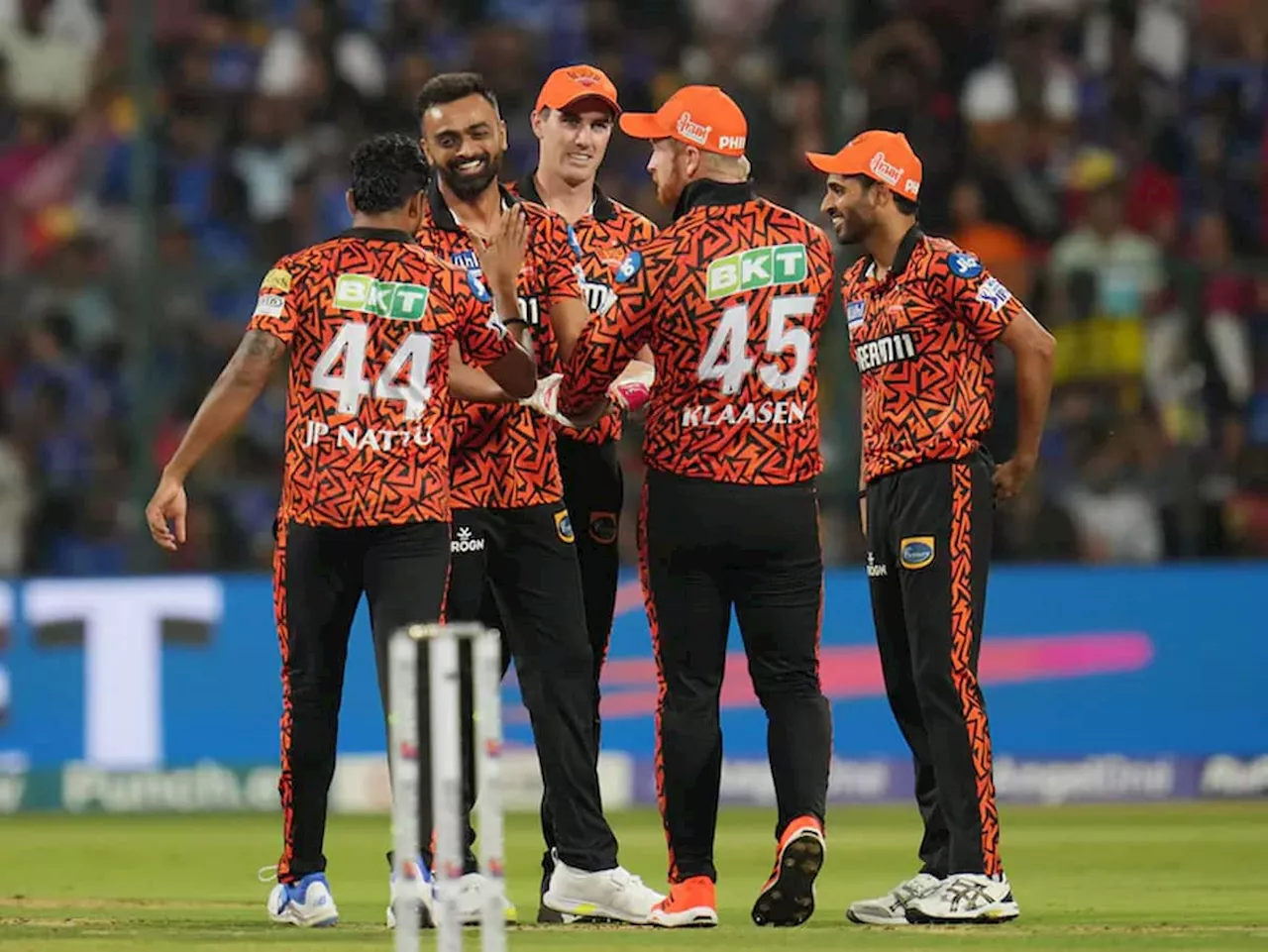 RCB Vs SRH: હાઈસ્કોરિંગ મેચમાં સનરાઈઝર્સ હૈદરાબાદે રોયલ ચેલેન્જર્સ બેંગ્લુરુને ઘરઆંગણે હરાવી, કાર્તિકે બચાવી RCBની લાજ