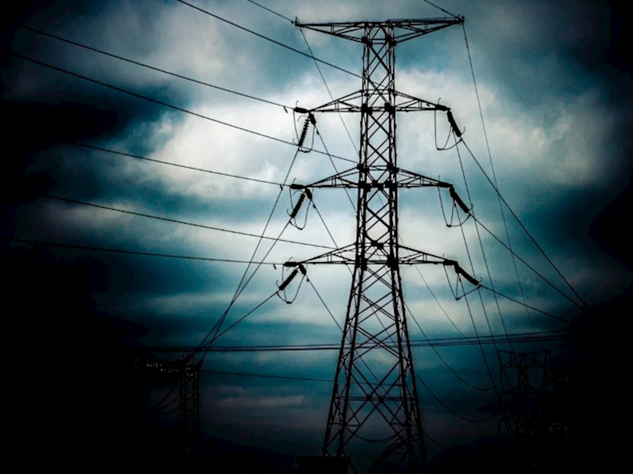 Nigeria’s Creaking Power Grid Collapses After Raising Tariffs For ‘Wealthier Consumers’ By 230%