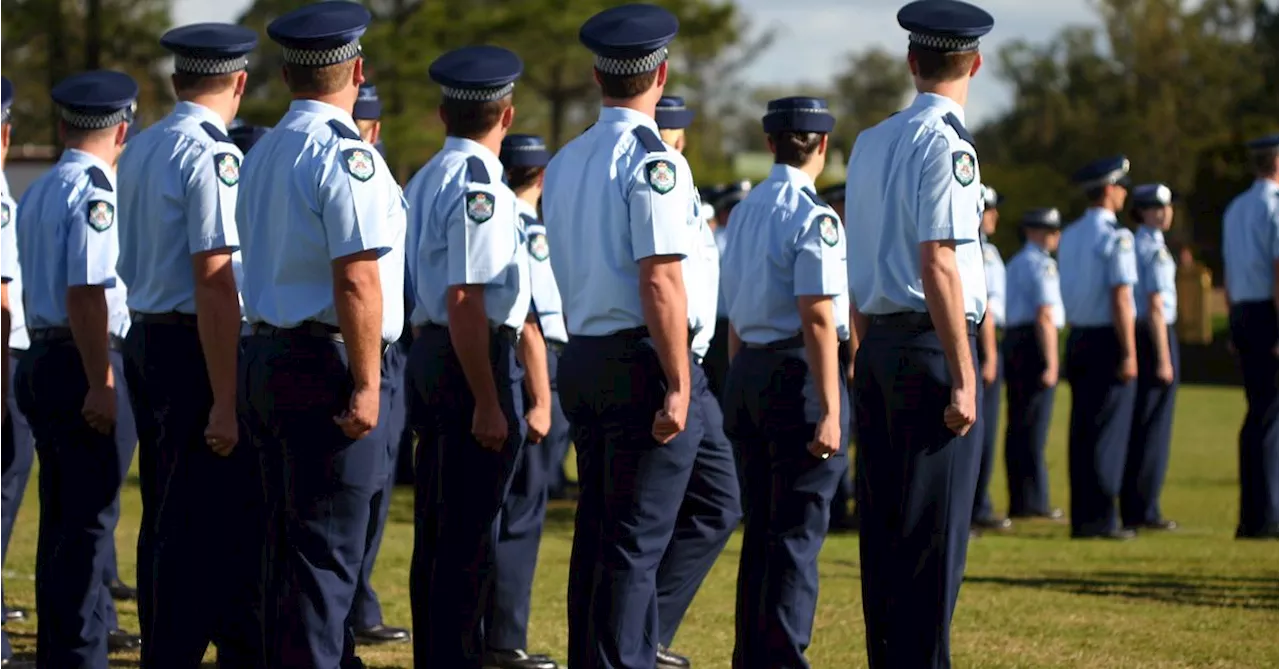 Queensland police recruits offered $20,000 HECS relief