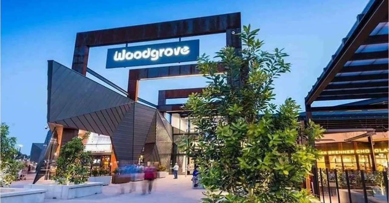 Terrified shoppers run after brawl at Melbourne shopping centre