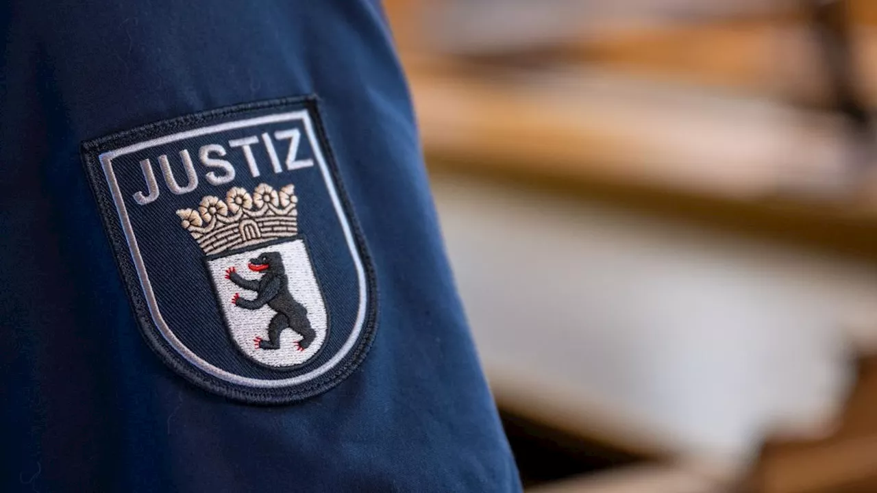 Anstiftung zum Mord? Vater, Mutter und Tochter vor Gericht