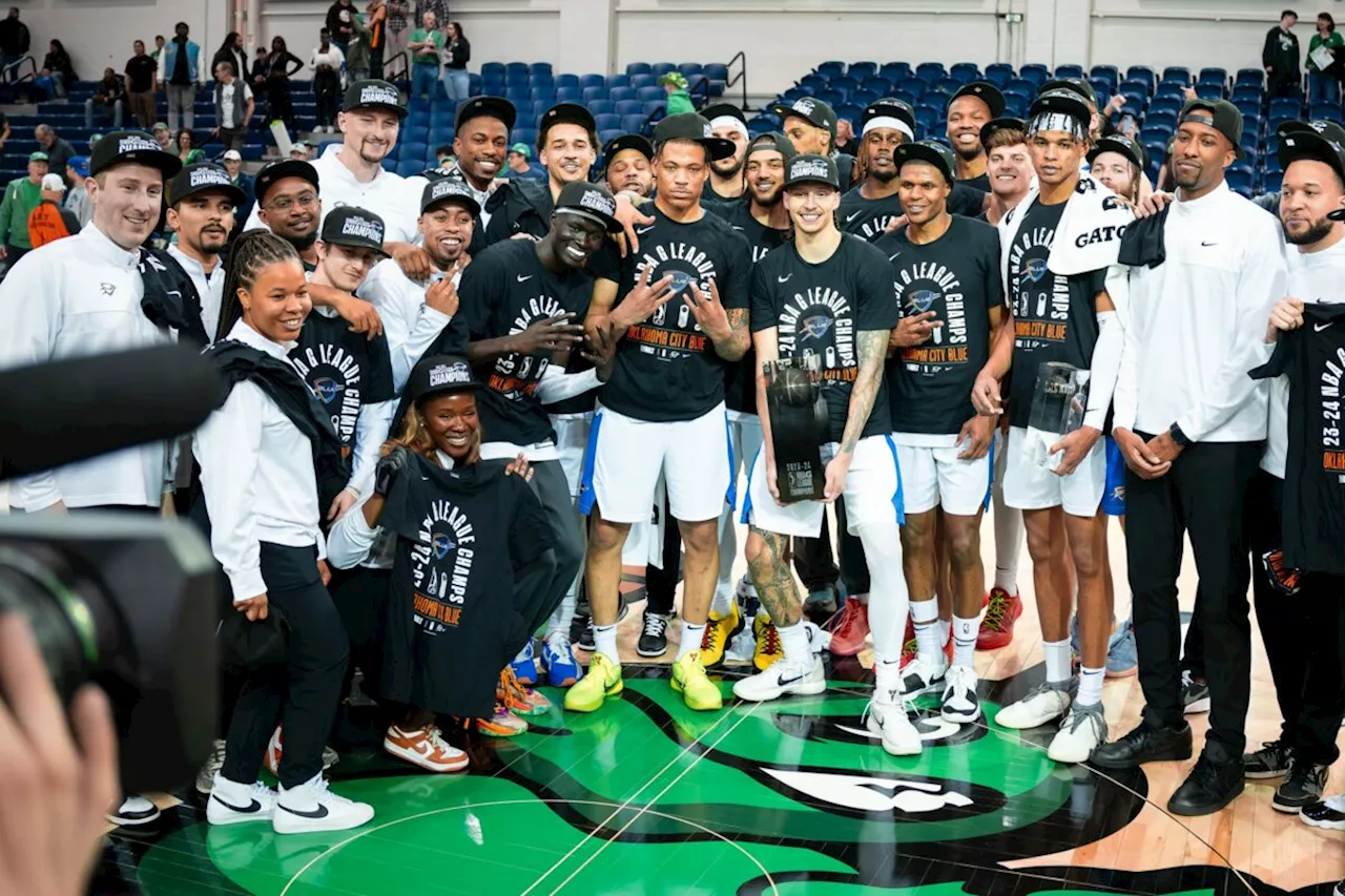 Ousmane Dieng (MVP des finales) et Olivier Sarr champions de G-League avec OKC