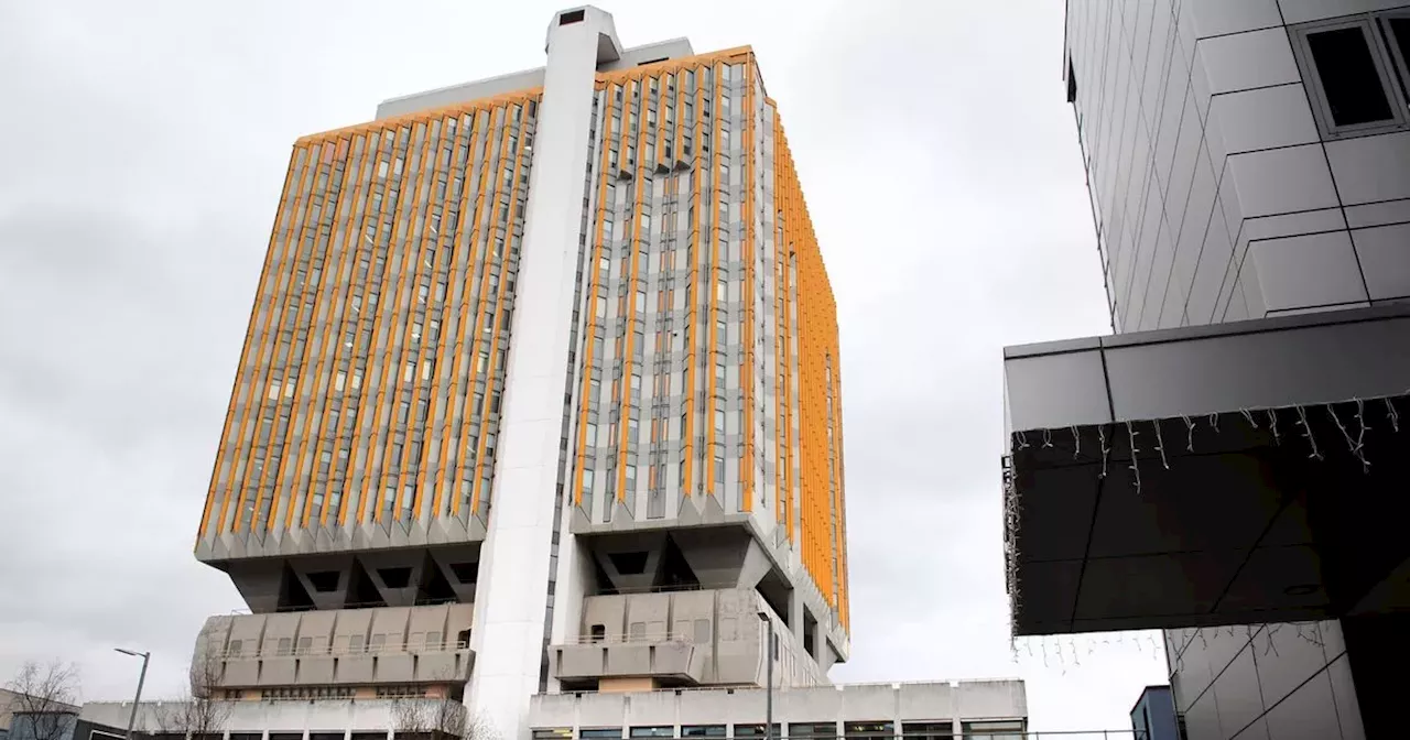 Seven fire crews called to fire on Belfast hospital roof