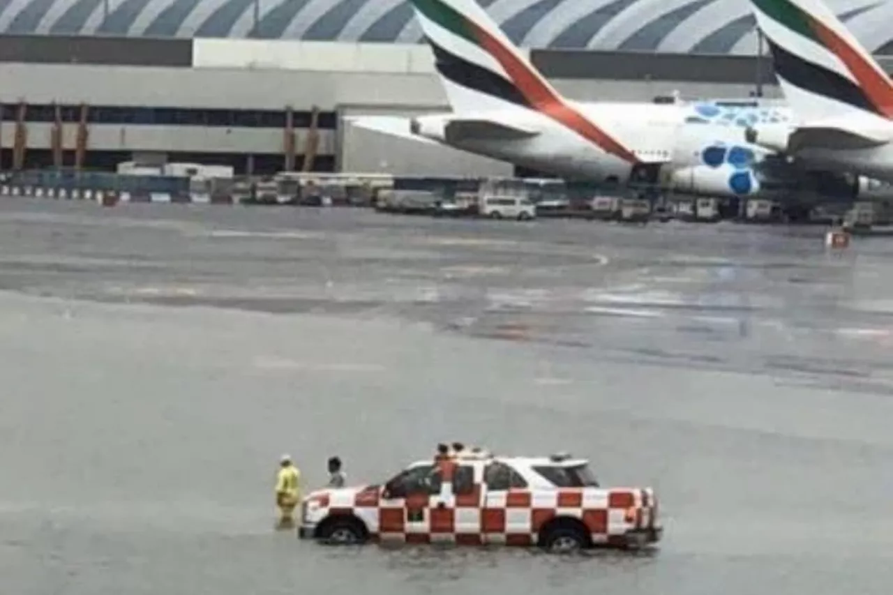 Heavy rains in UAE lead to 17 flight cancellations and 3 diversions