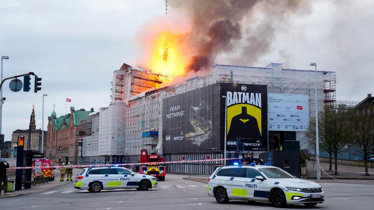 Brand in Dänemark: Historische Börse in Kopenhagen steht in Flammen