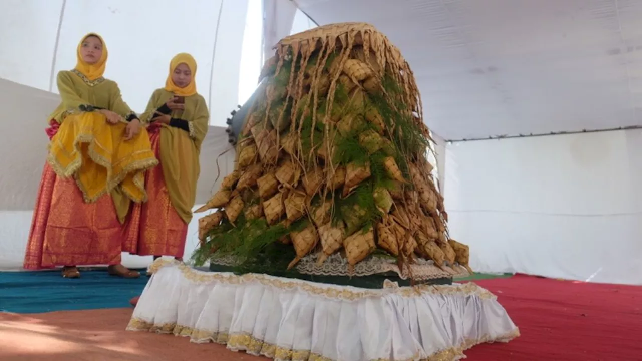 Can't wait for the food and entertainment during Eid Ketupat in Lombok