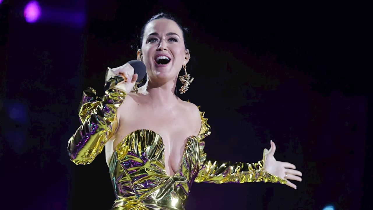 Katy Perry suffers major wardrobe malfunction on American Idol and struggles to contain herself