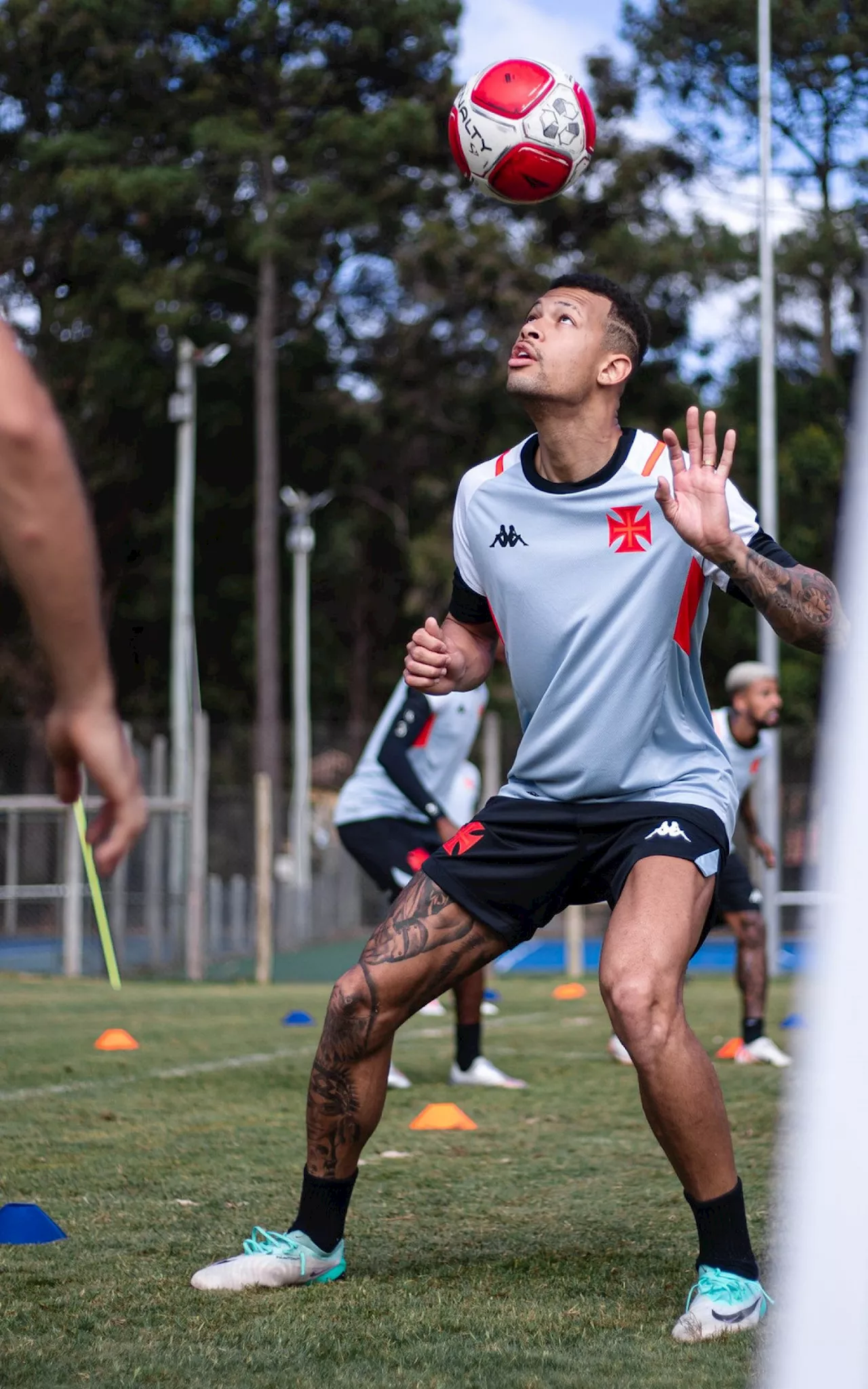 João Victor pode ter nova oportunidade de se firmar no Vasco