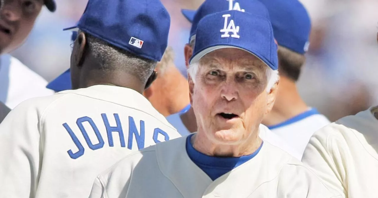 Carl Erskine, Dodgers pitcher in both Brooklyn and L.A., dead at 97