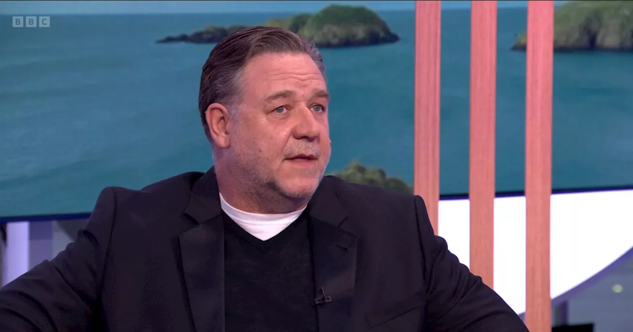 Russell Crowe appearance distracts as he explains why he's a Leeds United fan