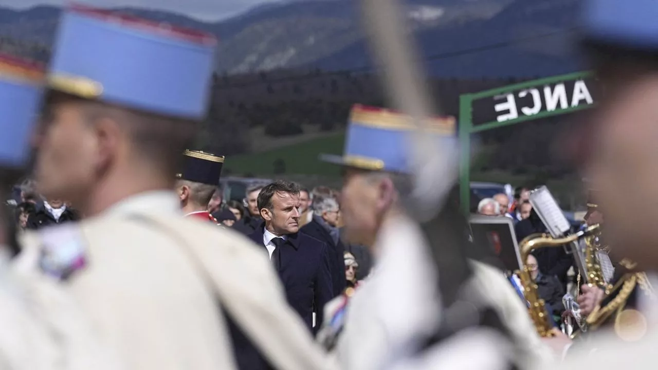 Dans le Vercors, Emmanuel Macron poursuit son périple mémoriel