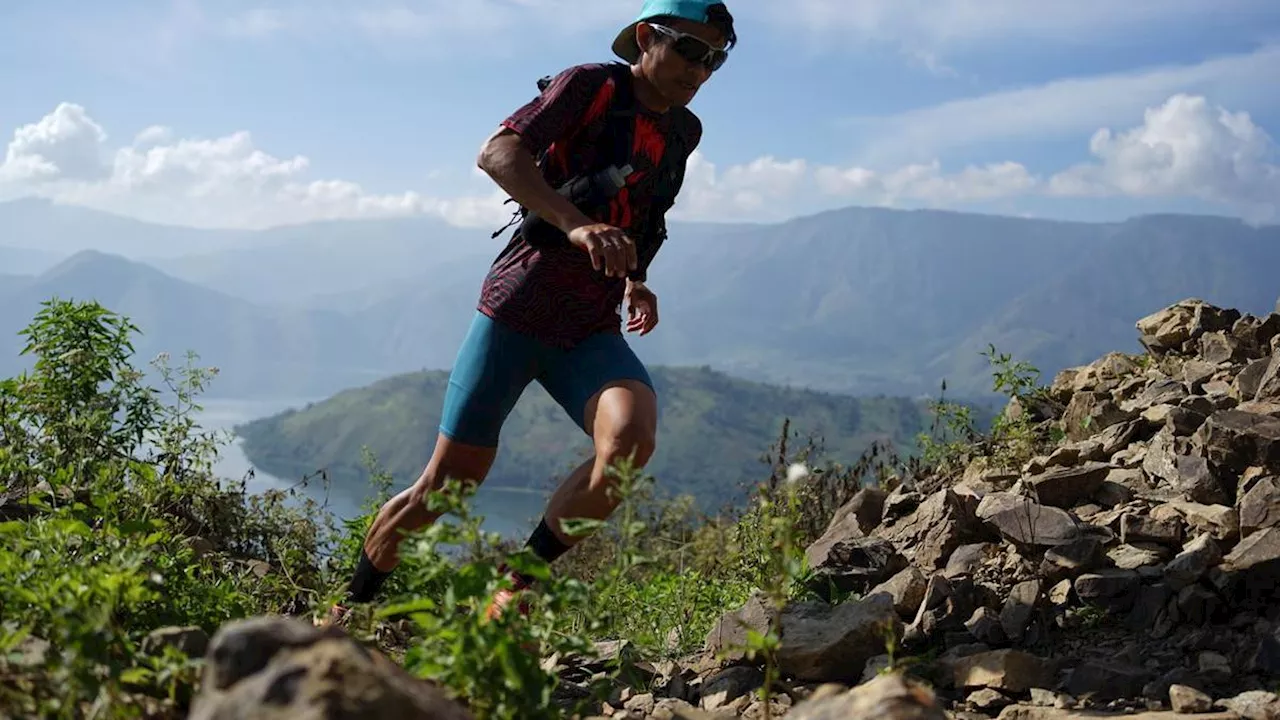 Pelari Indonesia dan Negara Lain Ramai-ramai Ikut Event Trail of The Kings Zero Edition Danau Toba