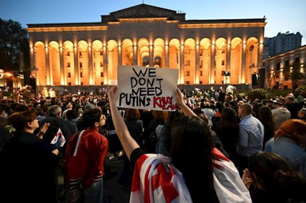 Ribuan Demonstran di Georgia Protes Undang-Undang Pengaruh Asing Saat Parlemen Bahas