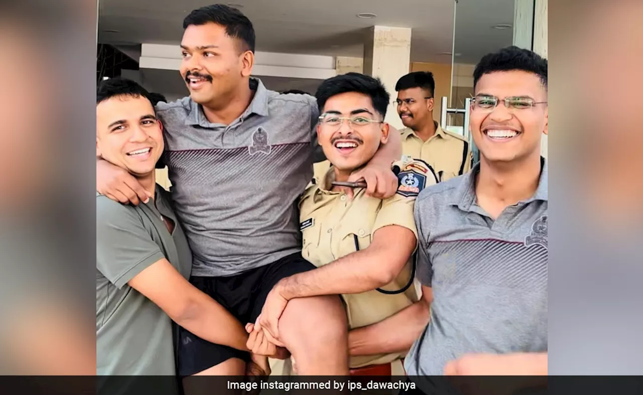 लाखों की नौकरी छोड़ UPSC में किया टॉप, IAS टॉपर आदित्य श्रीवास्तव ने दोस्तों के साथ डांस कर यूं किया सेलिब्रेट