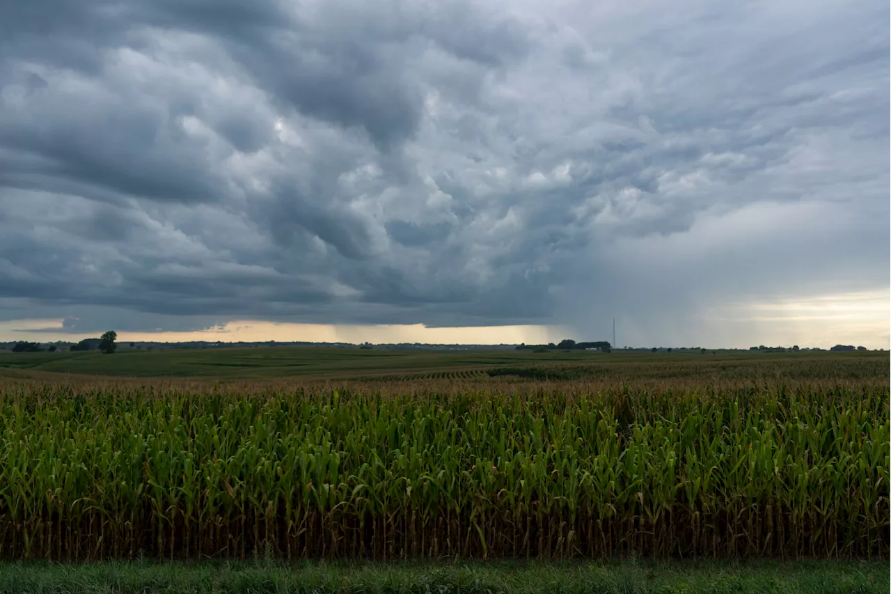 Weather Alerts Issued as Six States at Risk of Tornadoes