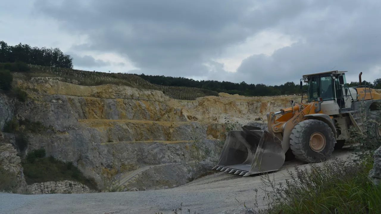 Kalksteinhöhle im Mannersdorfer Steinbruch entdeckt