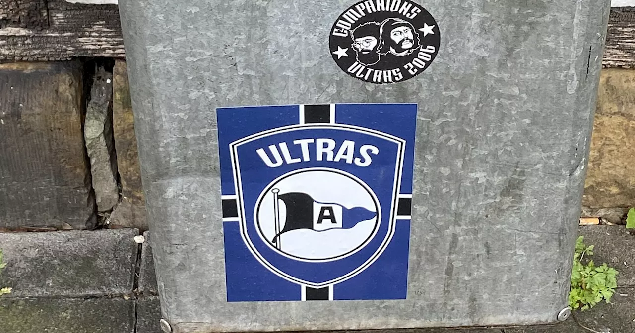 Ärger über Aufkleber von Arminia Bielefeld im Kreis Gütersloh