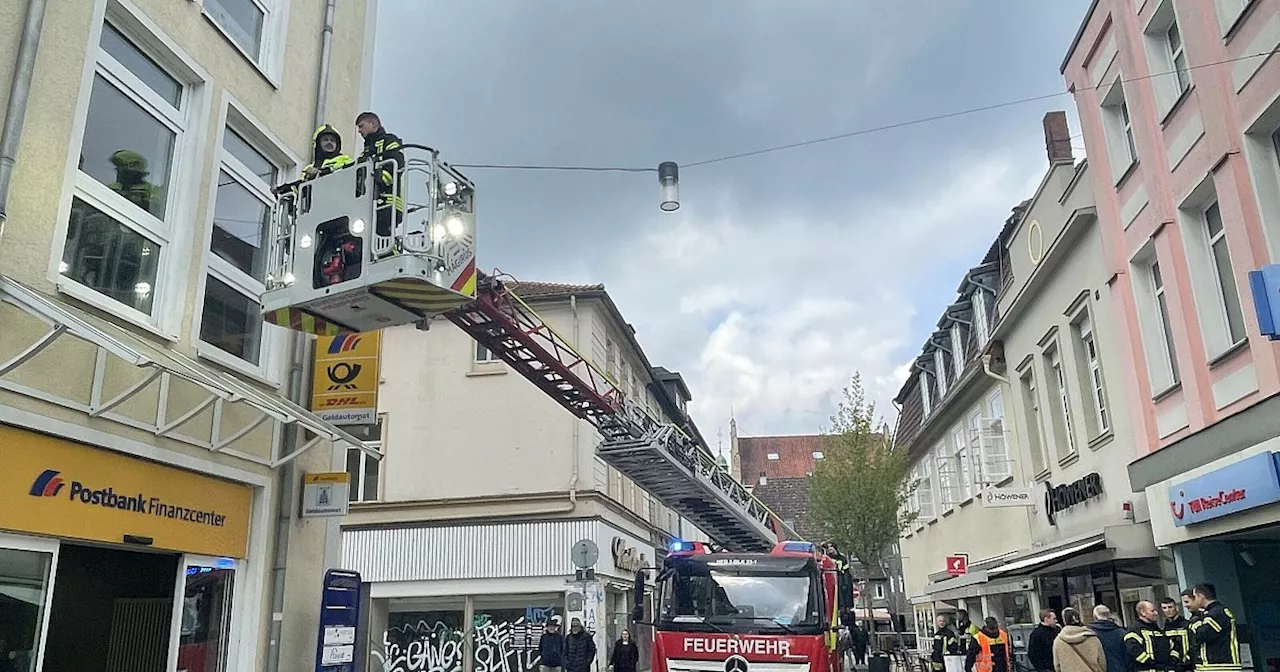 Darum rückte die Feuerwehr mit Drehleiter in die Herforder Bäckerstraße aus