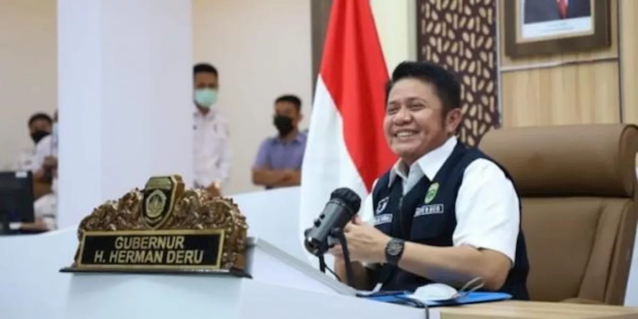 Herman Deru Ambil Formulir Bacagub PDI Perjuangan