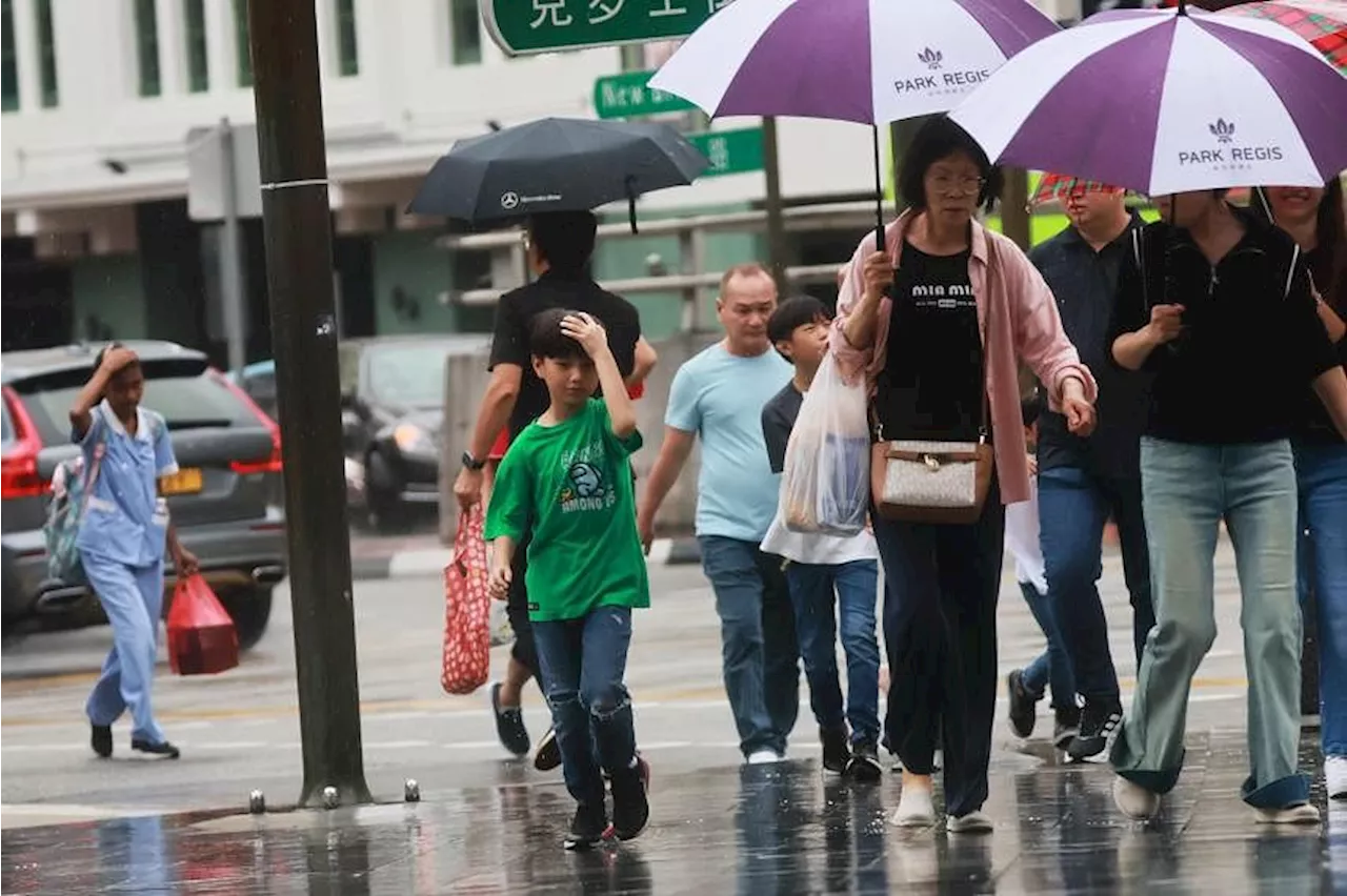 Thundery showers and hot weather expected for the rest of April