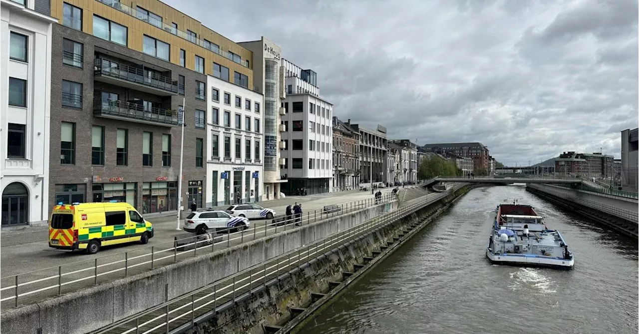 Un adolescent alcoolisé saute dans la Sambre pour un gage, à Charleroi