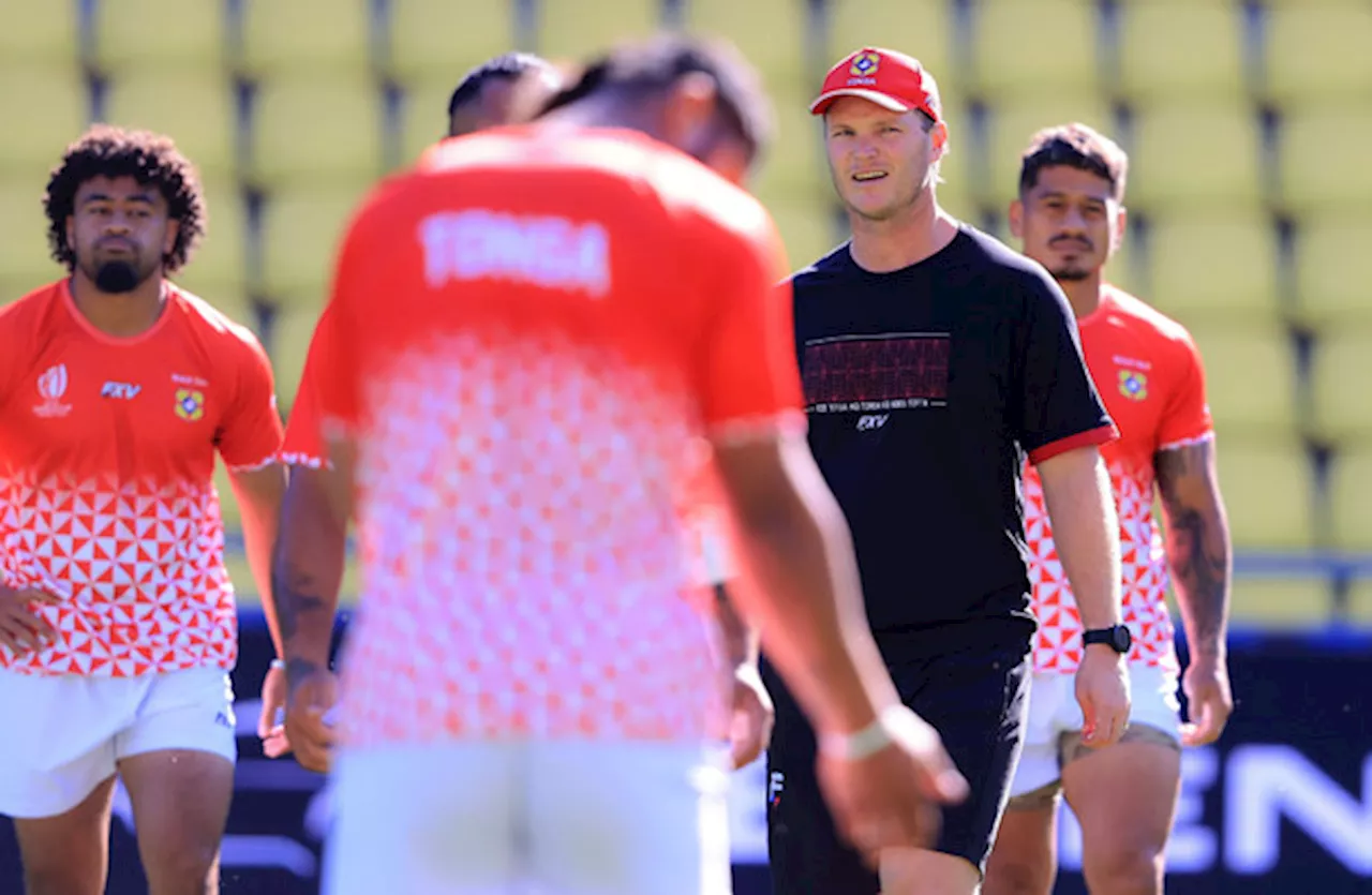 Tyler Bleyendaal to join Leinster next season as assistant coach