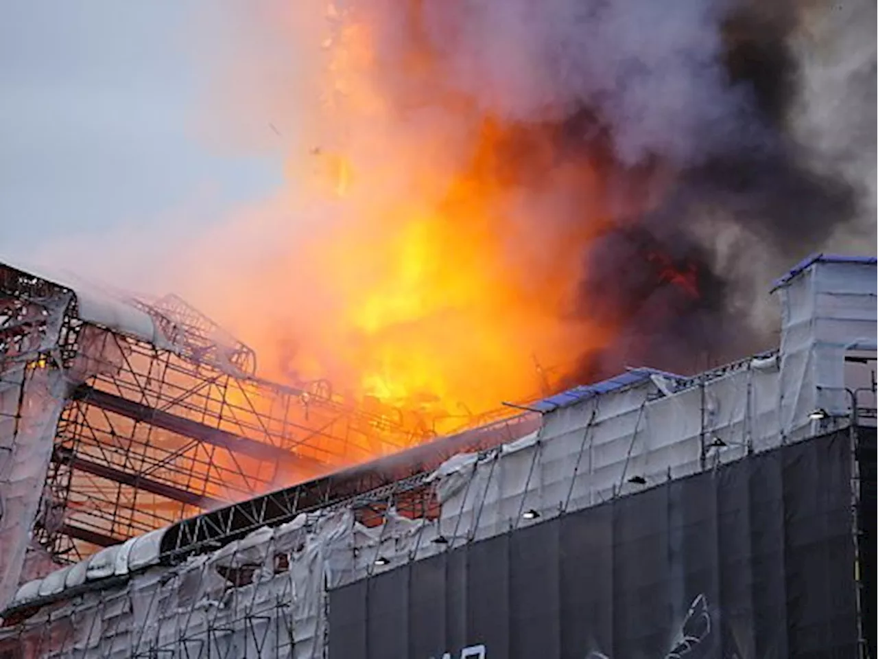 Brand der alten Börse in Kopenhagen unter Kontrolle