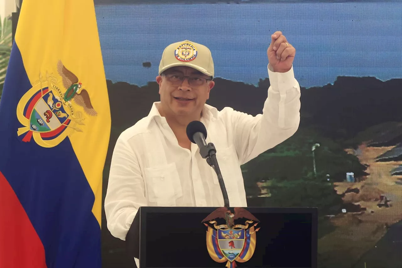 Presidente Petro suspende encuentro binacional con Ecuador por situación con México