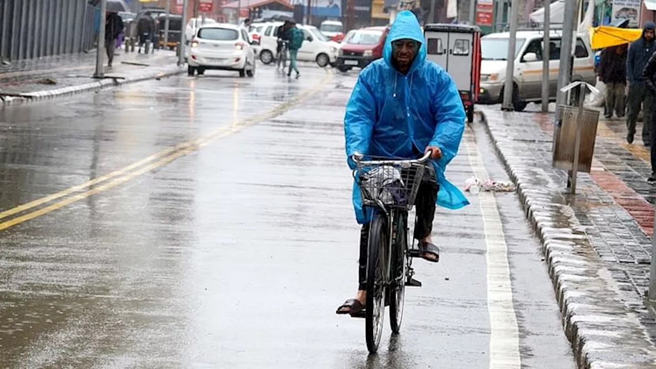 Weather: खाड़ी में आंधी-तूफान और भारी बारिश, ओमान में मरने वालों की संख्या बढ़कर 18 हुई