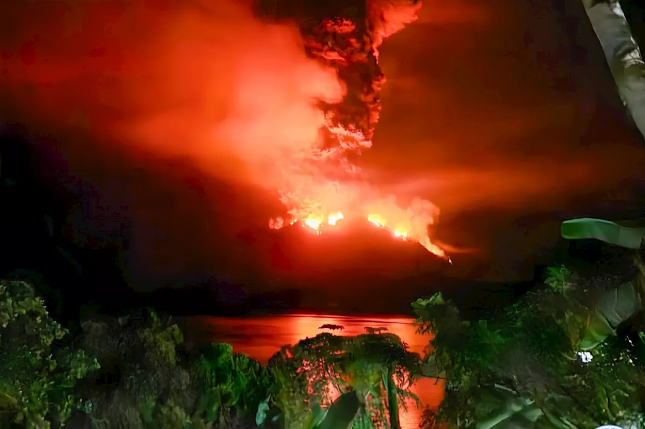 Gunung Ruang dan Gunung Awu punya karakteristik erupsi eksplosif