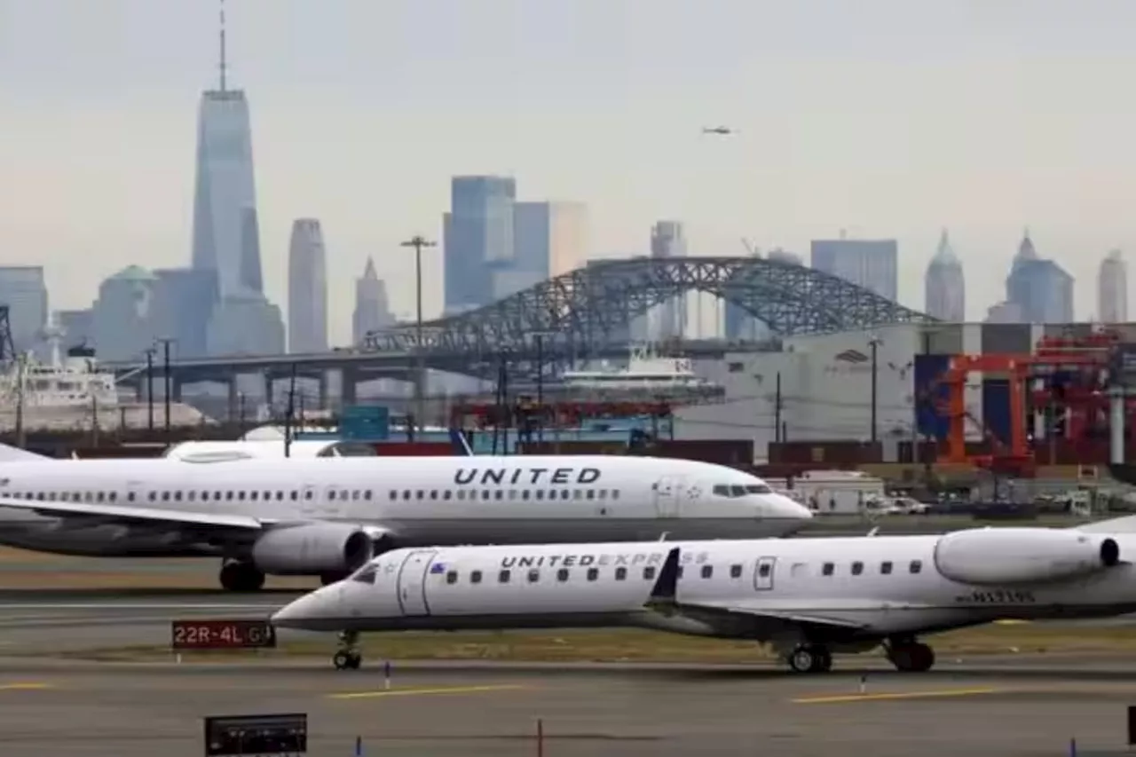 United Airlines blames Boeing for $200m blowout cost