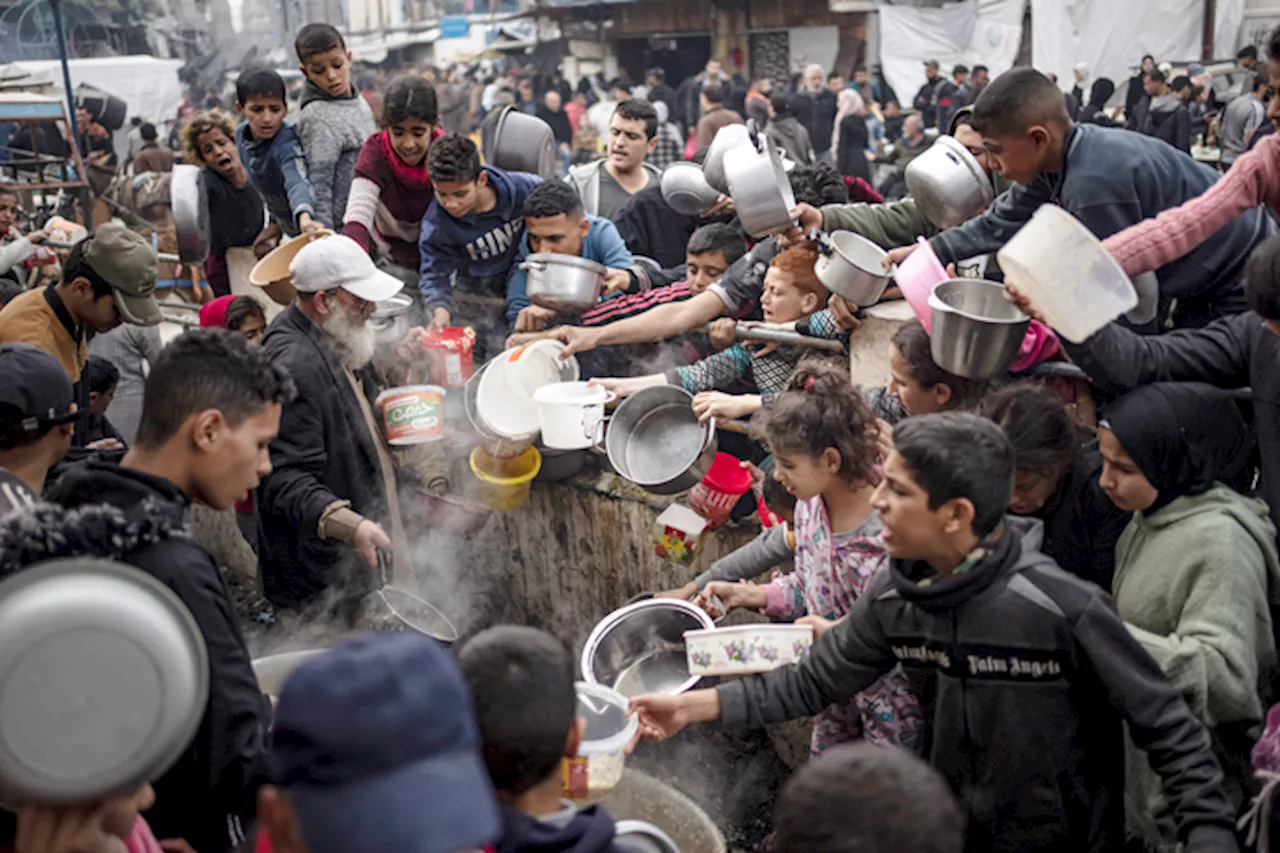 UN appeals for $2.8 billion to aid 3 million Palestinians, highlighting looming famine | Edith M. Lederer