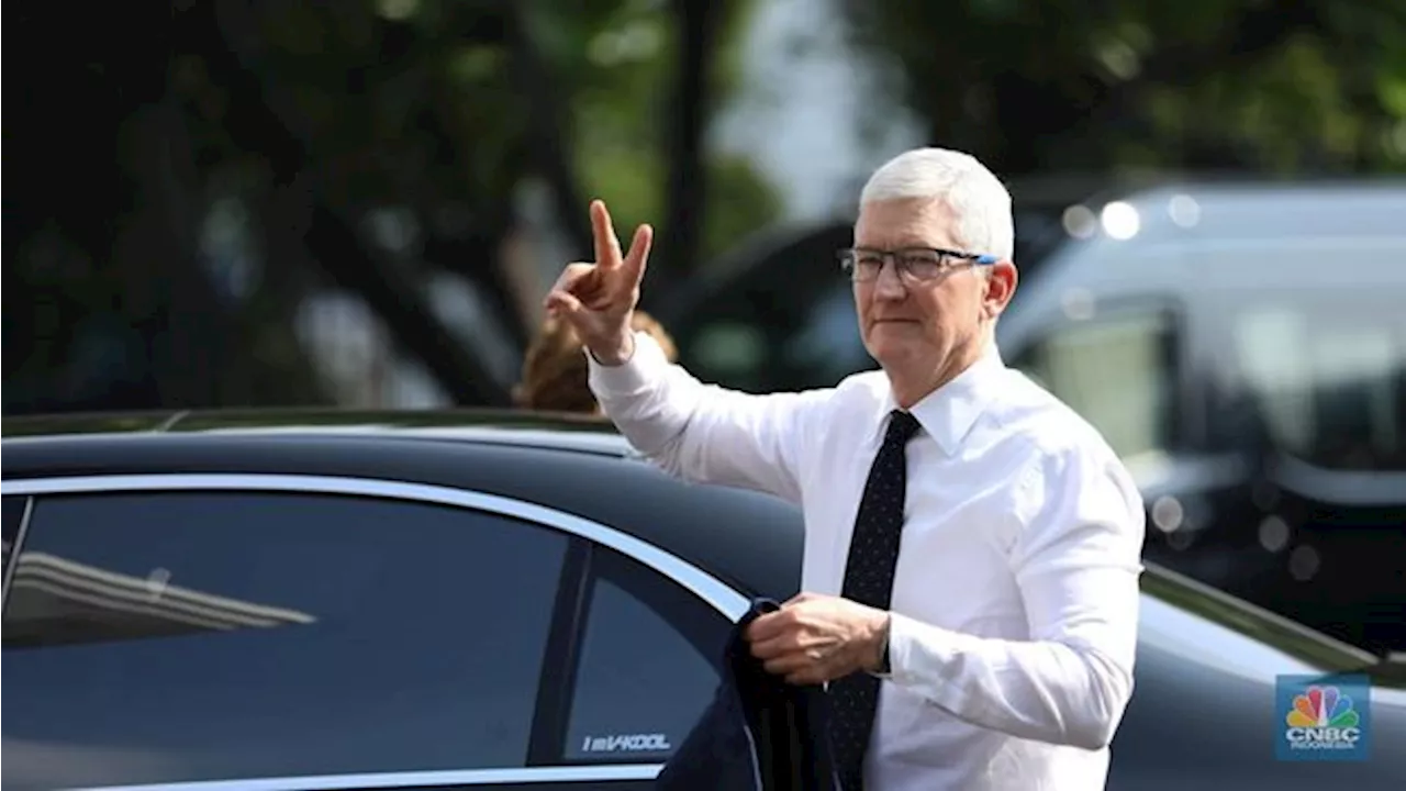 Potret CEO Apple Tim Cook Pakai Mercy Mau Ketemu Jokowi di Istana