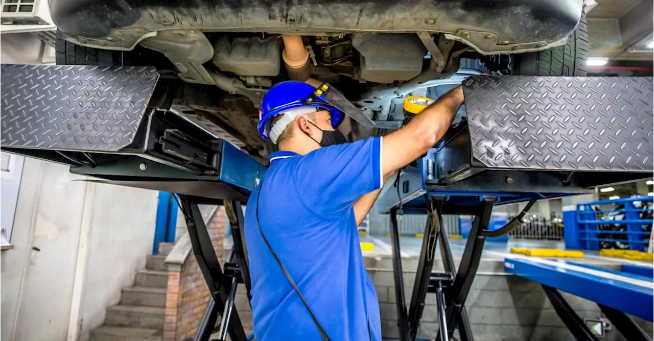 Precio de la gasolina hizo que la gente guardara el carro y hasta los talleres de mecánica bajaron su operación