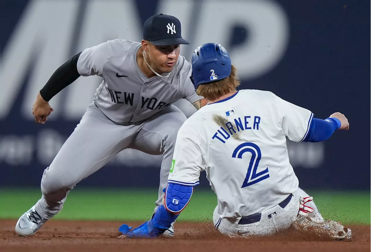 Kikuchi, Guerrero help Jays edge Yankees 5-4