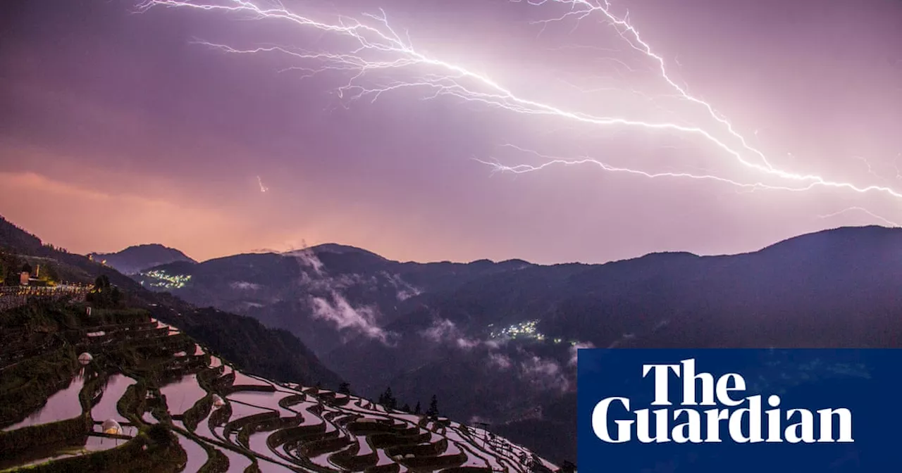 Desert floods and northern lights: photos of the day