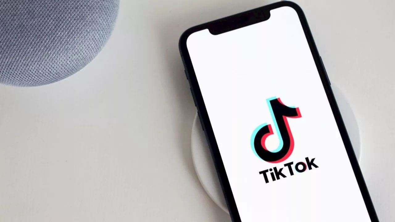 Niña de 11 años muere quemada al participar en un peligroso reto de TikTok