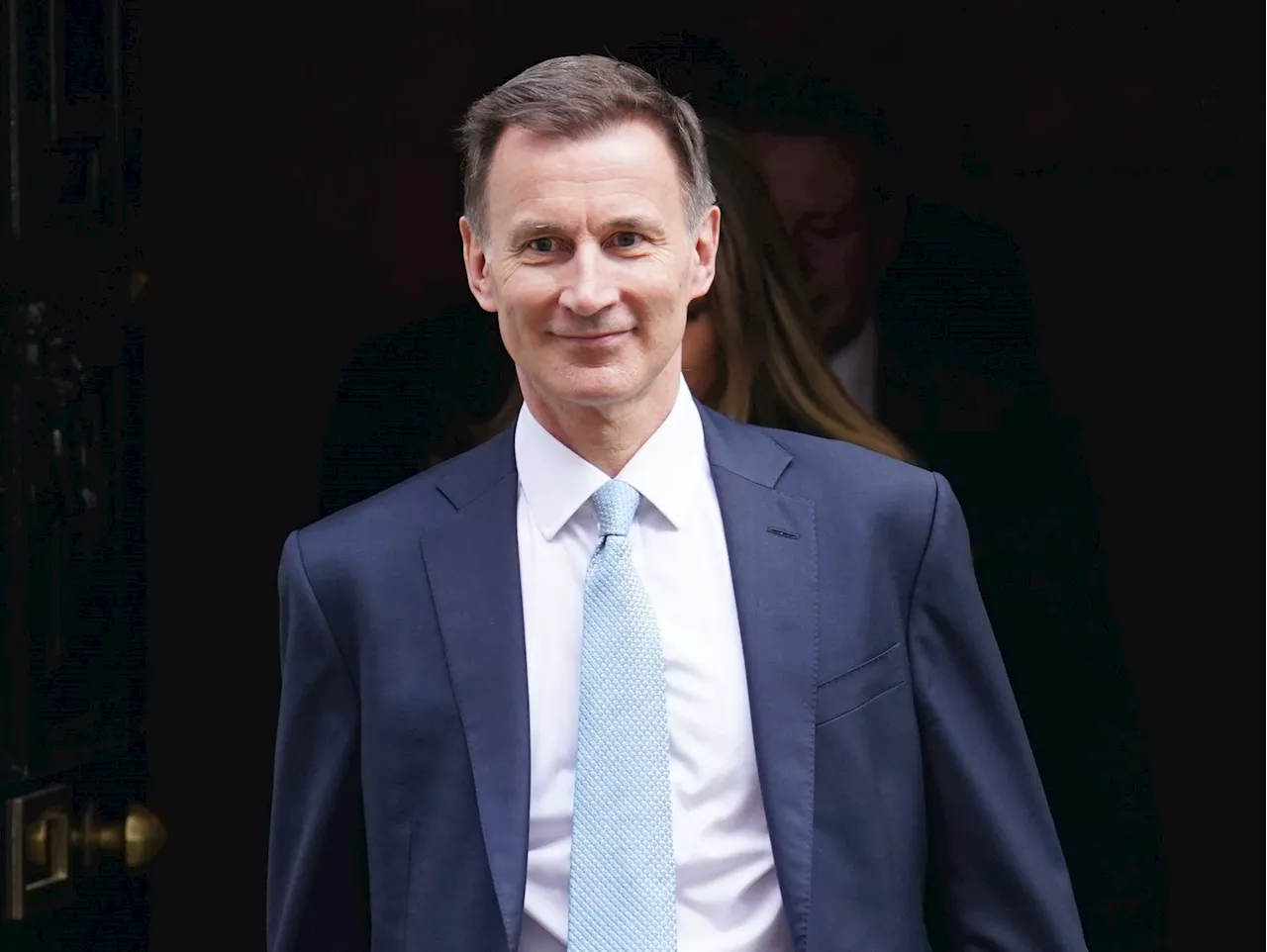 No Downing Street flea problem after ‘vast’ expense of new carpets, says Hunt